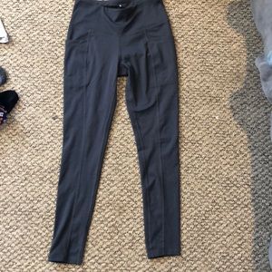 comfy gray apana leggings!